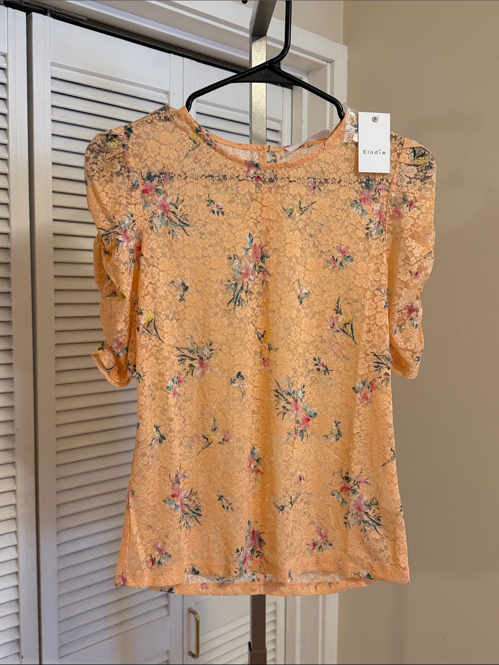 Elodie Peach Lace Floral Puff Sleeve Top